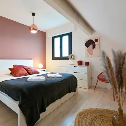 Rent this 3 bed apartment on 59700 Marcq-en-Barœul