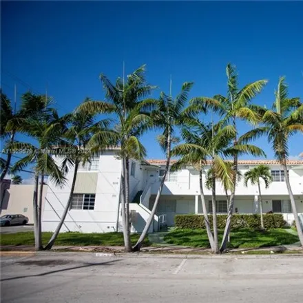 Image 2 - Tropical Supermarket, Rue Versailles Drive, Isle of Normandy, Miami Beach, FL 33141, USA - House for rent