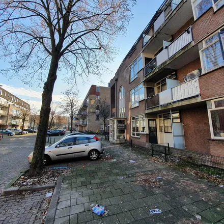 Rent this 3 bed apartment on Hugo de Grootstraat 96 in 3031 XK Rotterdam, Netherlands
