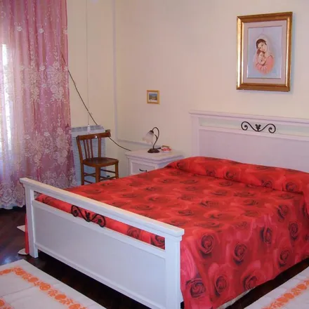 Image 4 - Via S'Olivariu, 09010 Piscinas, Italy - Apartment for rent