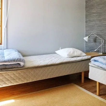 Rent this 2 bed house on Bullarebygden in 457 51 Tanums kommun, Sweden