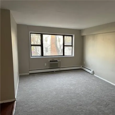 Image 5 - 505 Central Avenue, City of White Plains, NY 10606, USA - Apartment for sale