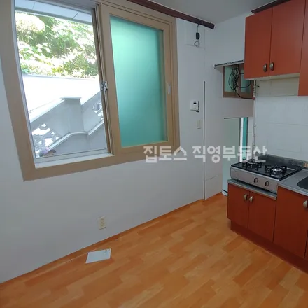 Rent this studio apartment on 서울특별시 관악구 봉천동 1532-5