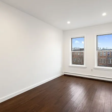Image 3 - 2113 Dean Street, New York, NY 11233, USA - Townhouse for rent