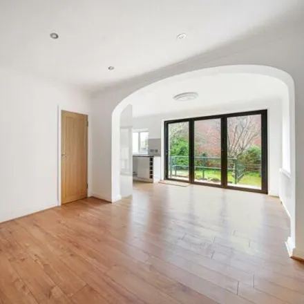 Image 2 - Milford Gardens, South Stanmore, London, HA8 6EY, United Kingdom - Duplex for sale
