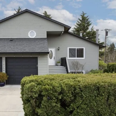 Buy this 4 bed house on 14304 Southeast Yamhill Street in Portland, OR 97233