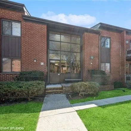Buy this 2 bed condo on 9 Darien Court in Mount Ivy, NY 10970