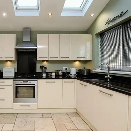 Image 5 - Camelot Way, Cardiff, CF14 9AP, United Kingdom - House for sale