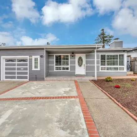 Buy this 3 bed house on 1027 Gilman Drive in Broadmoor, San Mateo County