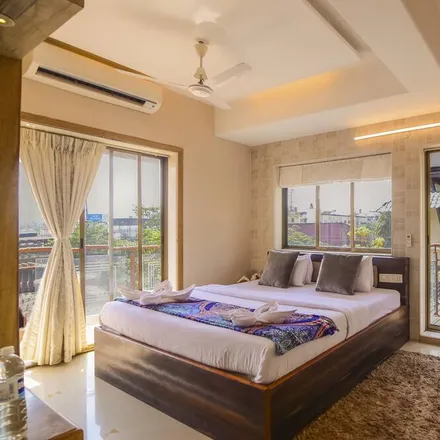Rent this 3 bed house on Kamat Hospital- Lonavla in Mahatma Gandhi Road, Pune District