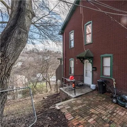 Image 5 - 3152 Mount Hope Road, Pittsburgh, PA 15212, USA - House for sale