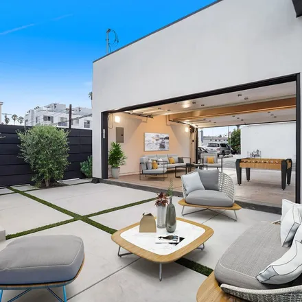 Image 1 - 746 Howard Street, Los Angeles, CA 90292, USA - House for sale