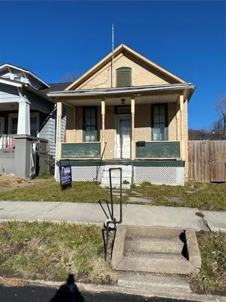 Buy this 2 bed house on 1966 Hope Street in Hannibal, MO 63401