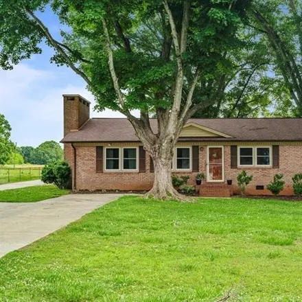 Buy this 3 bed house on 1323 Crestview Drive in Meadowood, Shelby