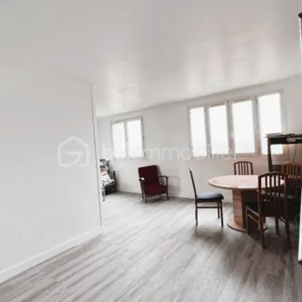 Rent this 3 bed apartment on 1 bis Rue Chevreul in 94600 Choisy-le-Roi, France