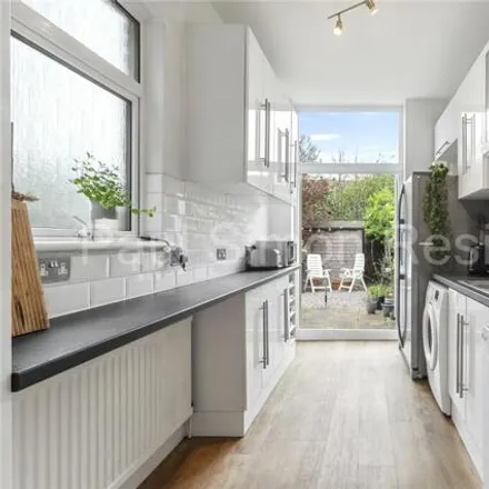 Image 5 - Beechfield Road, London, N4 1PD, United Kingdom - Townhouse for sale