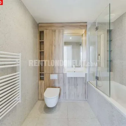Image 3 - Tapestry Way, London, E1 2EE, United Kingdom - Apartment for rent