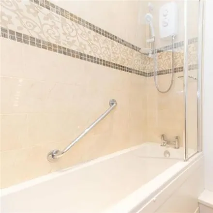 Image 4 - Grassdale View, Sheffield, S12 4LZ, United Kingdom - Apartment for sale
