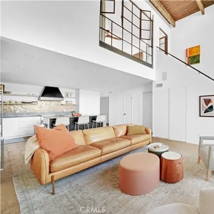 Image 4 - 56 Ironsides Street, Los Angeles, CA 90292, USA - Condo for sale