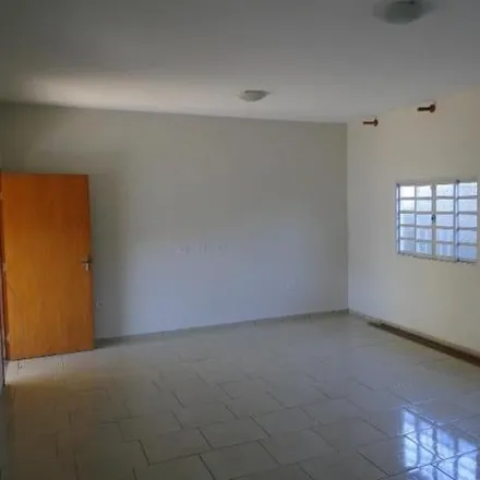 Rent this 3 bed house on Rua California 75 in Osvaldo Cruz, Osvaldo Cruz - SP