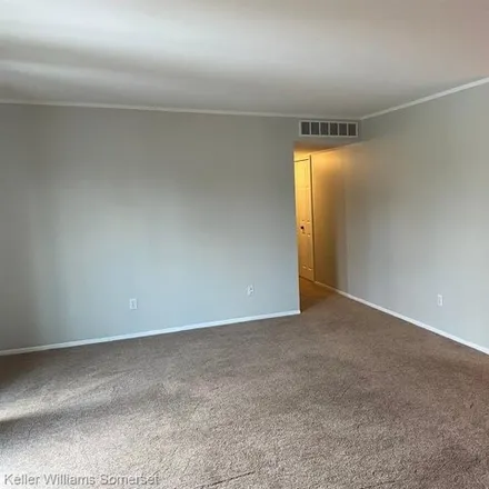 Image 3 - 15840 N Franklin Dr, Clinton Township, Michigan, 48038 - Condo for rent