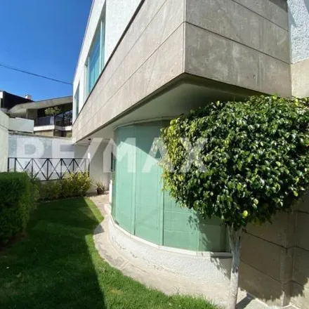 Buy this 3 bed house on Privada Cerrada Fuente De La Lomita in 52786 Interlomas, MEX