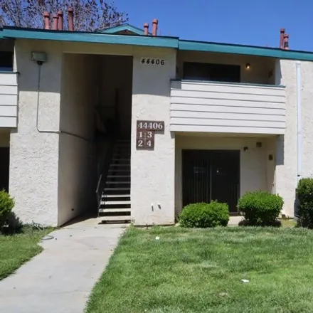 Image 1 - 44444 15th Street East, Lancaster, CA 93535, USA - Apartment for rent