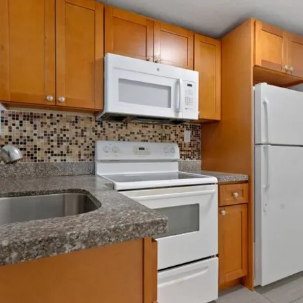 Rent this 1 bed house on 368 Southwest 11th Avenue in Ro-Len Lake Gardens, Hallandale Beach