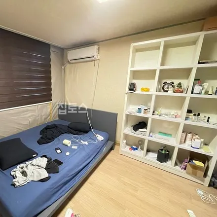 Rent this 1 bed apartment on 서울특별시 마포구 연남동 566-25