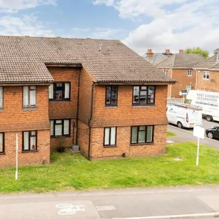 Buy this studio apartment on unnamed road in Walton-on-Thames, KT12 2SQ