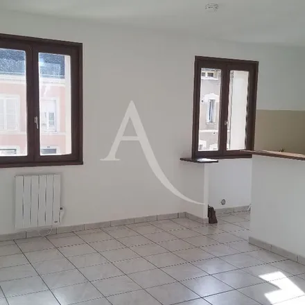 Rent this 2 bed apartment on 19 Rue de Chartres in 91410 Dourdan, France