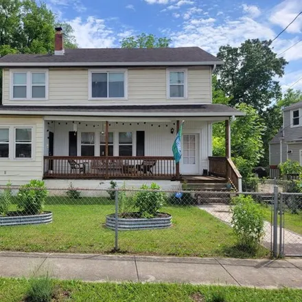 Buy this 3 bed house on 2460 East 4th Street in Ridgeside, Chattanooga