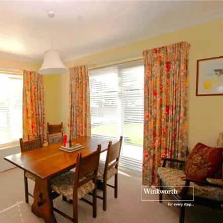 Image 4 - Forest Close, Highcliffe-on-Sea, BH23 4QF, United Kingdom - House for sale
