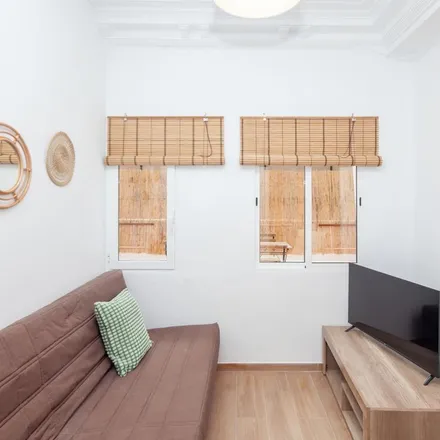 Rent this 6 bed apartment on Carrer de Conca in 55, 46007 Valencia