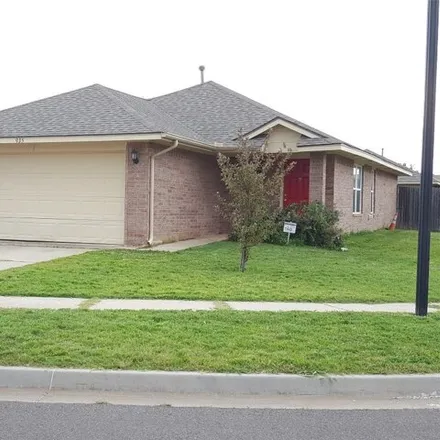 Rent this 3 bed house on 957 Beaumont Court in Norman, OK 73071