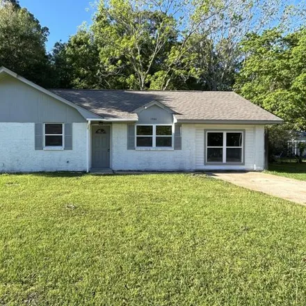 Buy this 3 bed house on 1500 Riverside Drive in Gautier, MS 39553