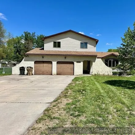 Buy this 3 bed house on 4330 Sherwood Road in Grand Island, NE 68803