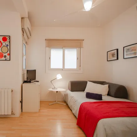 Image 8 - Carrer de Calvet, 31, 08001 Barcelona, Spain - Apartment for rent