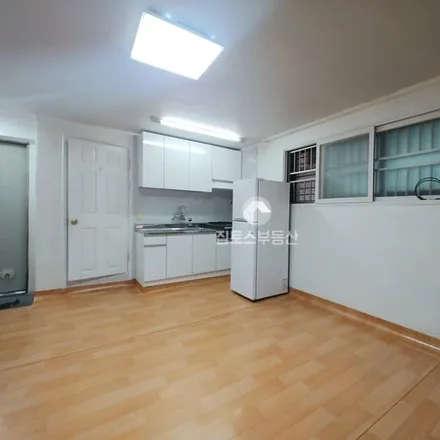 Rent this studio apartment on 서울특별시 강남구 대치동 935-20