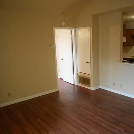 Image 4 - 6176 Wenzel Road, San Antonio, TX 78233, USA - Apartment for rent