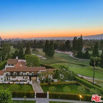 Rent this 8 bed house on Wilshire Country Club in Lillian Way, Los Angeles