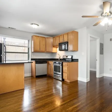 Image 2 - 1631 West Jonquil Terrace, Chicago, IL 60626, USA - Apartment for rent