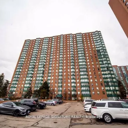 Image 3 - 135 Hillcrest Avenue, Mississauga, ON L5B 1N7, Canada - Apartment for rent