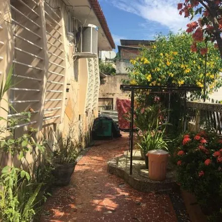 Buy this 5 bed house on Rua Prefeito Guter Figueiredo in Fonseca, Niterói - RJ