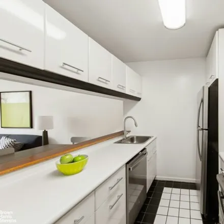 Image 4 - 2373 Broadway Apt 1404, New York, 10024 - Condo for sale