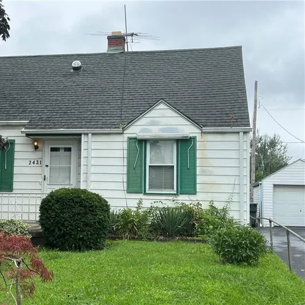 Buy this 2 bed house on 2421 Joyce Avenue in Columbus, OH 43211