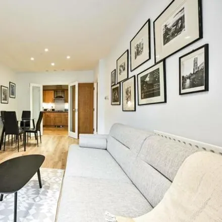 Image 3 - Warren House &amp; Atwood House, 185 Warwick Road, London, W8 6PL, United Kingdom - Apartment for sale