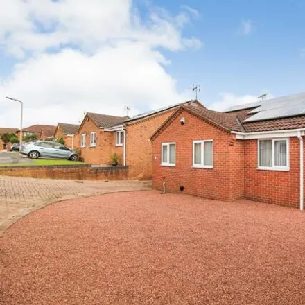 Buy this 3 bed house on Pinfold Gardens in Mansfield Woodhouse, NG19 0QU