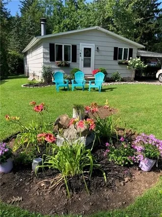Rent this 3 bed house on 94 West Elizabeth Street in Village of Skaneateles, Marcellus