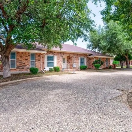 Buy this 4 bed house on 685 Washington Boulevard in Abilene, TX 79601
